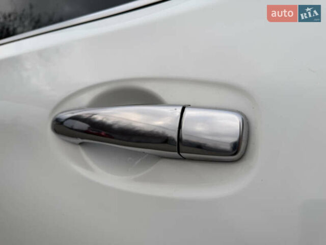 Белый Ниссан Rogue, объемом двигателя 2.5 л и пробегом 50 тыс. км за 16499 $, фото 13 на Automoto.ua