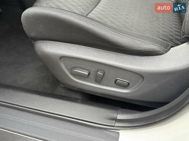 Белый Ниссан Rogue, объемом двигателя 2.5 л и пробегом 113 тыс. км за 14999 $, фото 30 на Automoto.ua