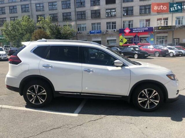 Білий Ніссан Rogue, об'ємом двигуна 2.49 л та пробігом 108 тис. км за 19100 $, фото 3 на Automoto.ua