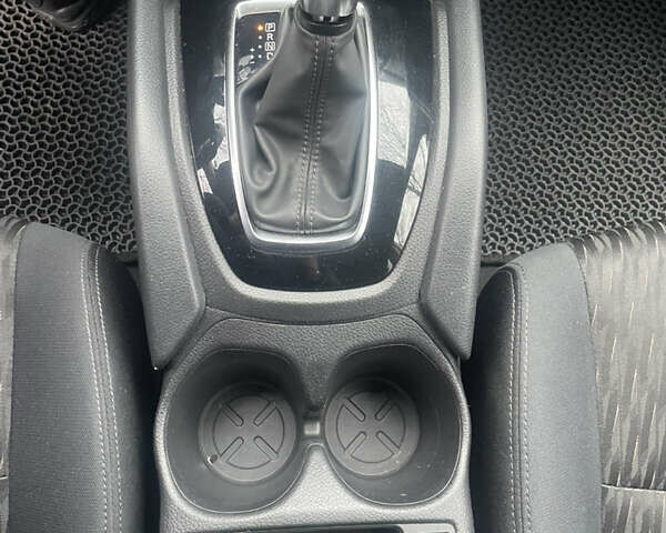 Белый Ниссан Rogue, объемом двигателя 2.49 л и пробегом 105 тыс. км за 16700 $, фото 14 на Automoto.ua