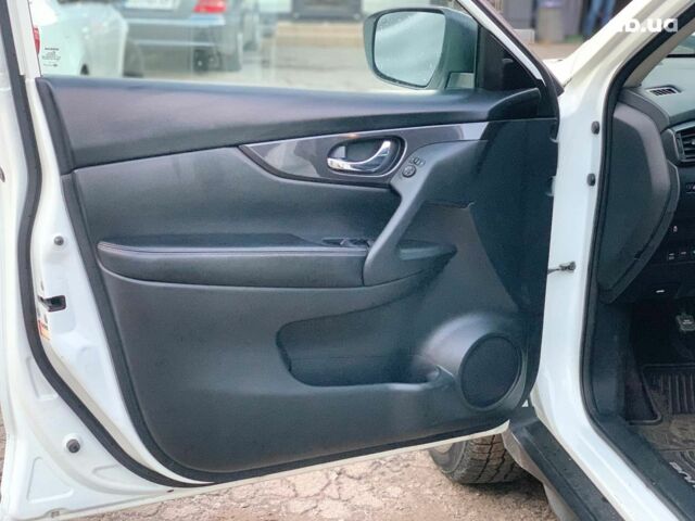 Белый Ниссан Rogue, объемом двигателя 2.5 л и пробегом 144 тыс. км за 14890 $, фото 23 на Automoto.ua