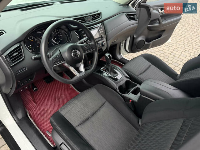 Белый Ниссан Rogue, объемом двигателя 2.5 л и пробегом 50 тыс. км за 16499 $, фото 38 на Automoto.ua
