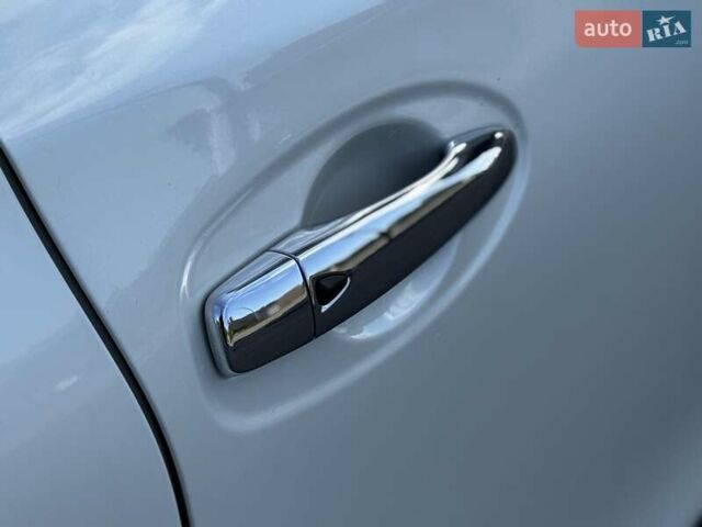 Белый Ниссан Rogue, объемом двигателя 2.49 л и пробегом 100 тыс. км за 15499 $, фото 9 на Automoto.ua