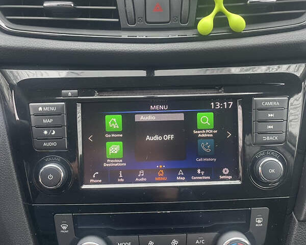 Белый Ниссан Rogue, объемом двигателя 2.49 л и пробегом 105 тыс. км за 16700 $, фото 13 на Automoto.ua