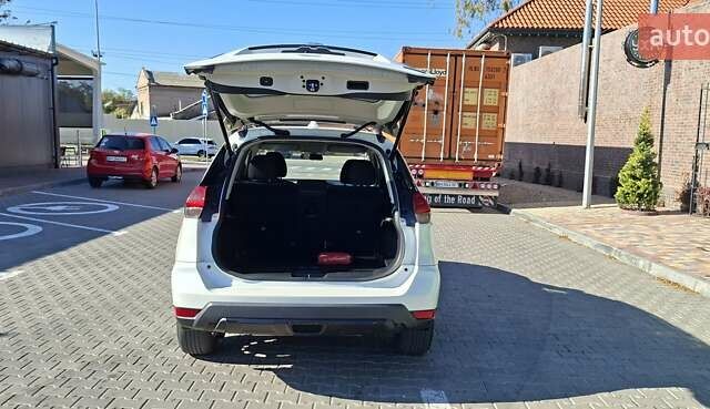 Білий Ніссан Rogue, об'ємом двигуна 2.49 л та пробігом 67 тис. км за 17400 $, фото 33 на Automoto.ua