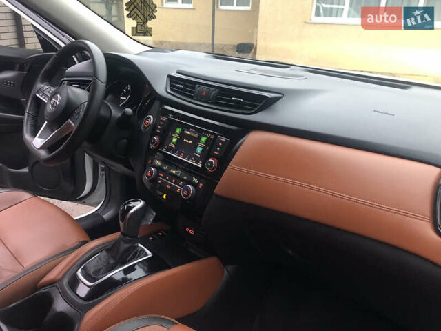 Белый Ниссан Rogue, объемом двигателя 2.49 л и пробегом 124 тыс. км за 17900 $, фото 24 на Automoto.ua