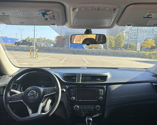 Белый Ниссан Rogue, объемом двигателя 2.49 л и пробегом 89 тыс. км за 15700 $, фото 4 на Automoto.ua