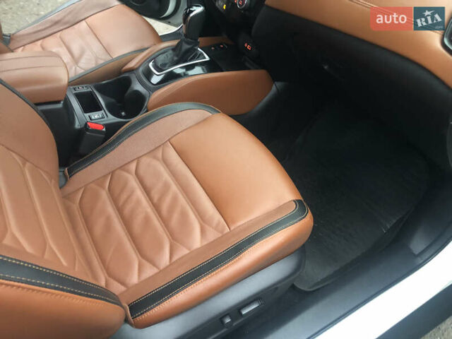 Белый Ниссан Rogue, объемом двигателя 2.49 л и пробегом 124 тыс. км за 17900 $, фото 26 на Automoto.ua