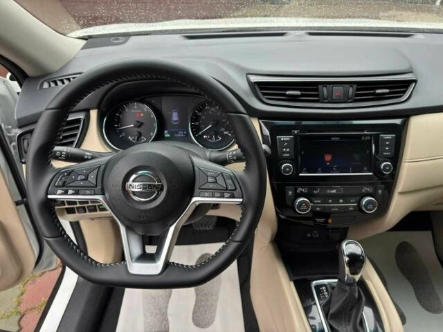 Белый Ниссан Rogue, объемом двигателя 2.5 л и пробегом 120 тыс. км за 13000 $, фото 8 на Automoto.ua