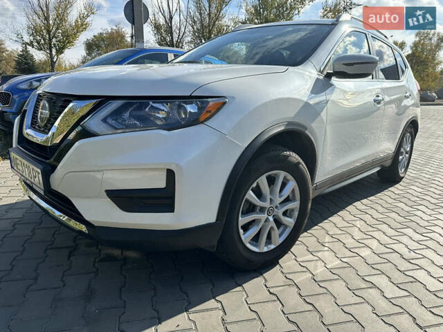 Белый Ниссан Rogue, объемом двигателя 2.49 л и пробегом 73 тыс. км за 18400 $, фото 10 на Automoto.ua