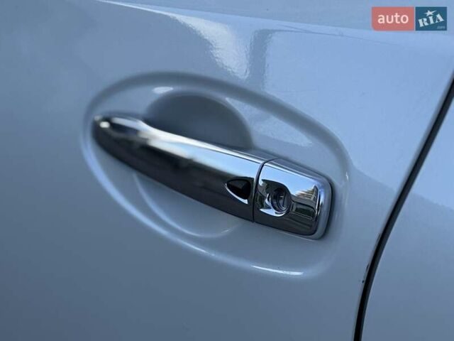 Белый Ниссан Rogue, объемом двигателя 2.49 л и пробегом 100 тыс. км за 15499 $, фото 8 на Automoto.ua