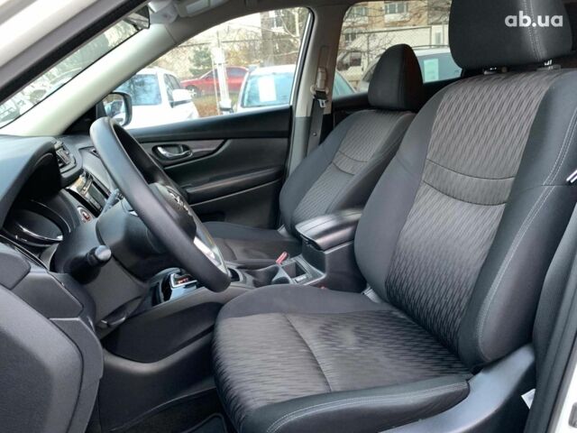 Белый Ниссан Rogue, объемом двигателя 2.5 л и пробегом 144 тыс. км за 14890 $, фото 26 на Automoto.ua