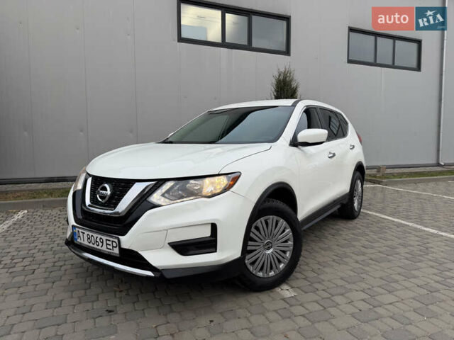Белый Ниссан Rogue, объемом двигателя 2.5 л и пробегом 50 тыс. км за 16499 $, фото 4 на Automoto.ua