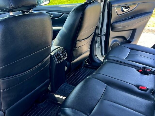 Білий Ніссан Rogue, об'ємом двигуна 2.5 л та пробігом 100 тис. км за 14499 $, фото 2 на Automoto.ua