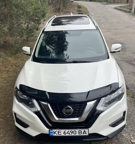Белый Ниссан Rogue, объемом двигателя 0 л и пробегом 75 тыс. км за 17500 $, фото 5 на Automoto.ua