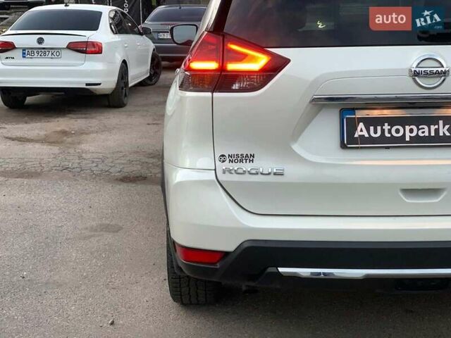 Белый Ниссан Rogue, объемом двигателя 2.5 л и пробегом 144 тыс. км за 14890 $, фото 14 на Automoto.ua