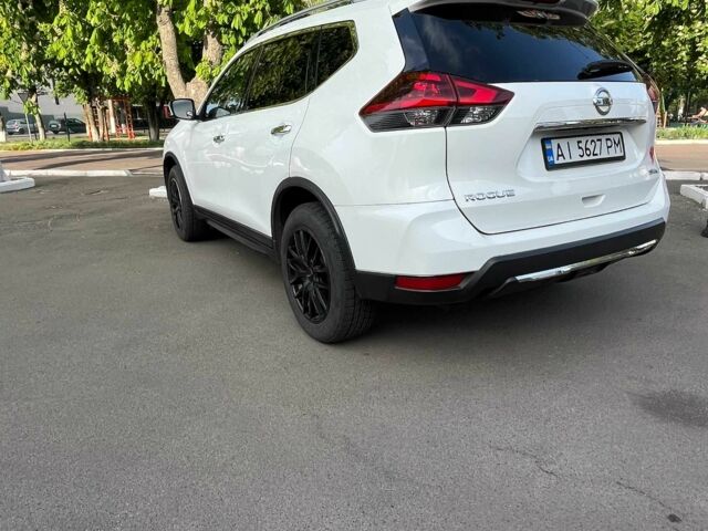 Белый Ниссан Rogue, объемом двигателя 2.5 л и пробегом 153 тыс. км за 16500 $, фото 10 на Automoto.ua