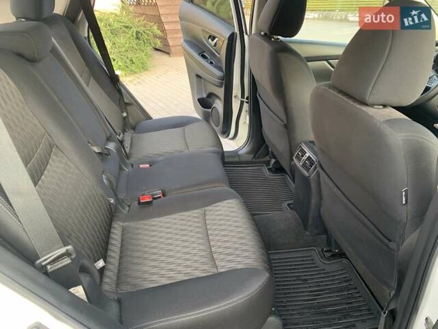 Білий Ніссан Rogue, об'ємом двигуна 2.49 л та пробігом 139 тис. км за 14800 $, фото 22 на Automoto.ua