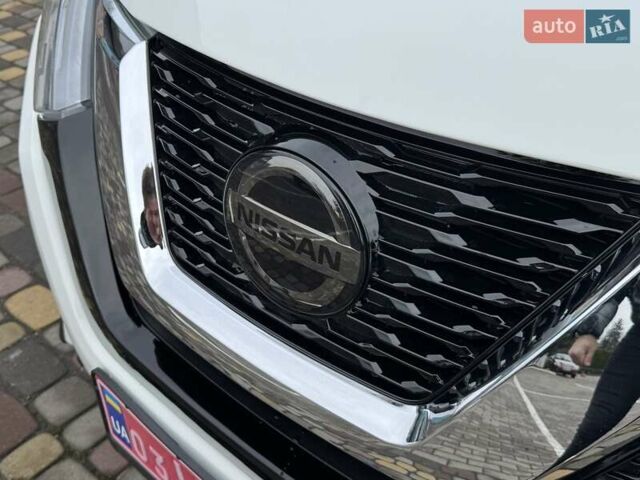 Белый Ниссан Rogue, объемом двигателя 2.5 л и пробегом 113 тыс. км за 14999 $, фото 64 на Automoto.ua