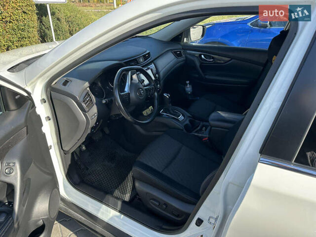 Белый Ниссан Rogue, объемом двигателя 2.49 л и пробегом 73 тыс. км за 18400 $, фото 8 на Automoto.ua