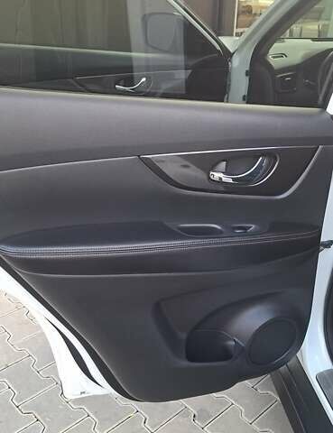 Білий Ніссан Rogue, об'ємом двигуна 2.49 л та пробігом 67 тис. км за 17400 $, фото 47 на Automoto.ua