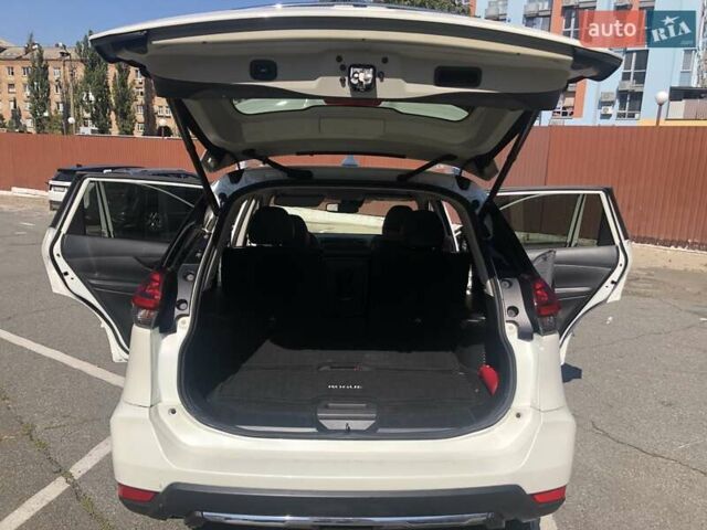 Білий Ніссан Rogue, об'ємом двигуна 2.49 л та пробігом 108 тис. км за 19100 $, фото 21 на Automoto.ua