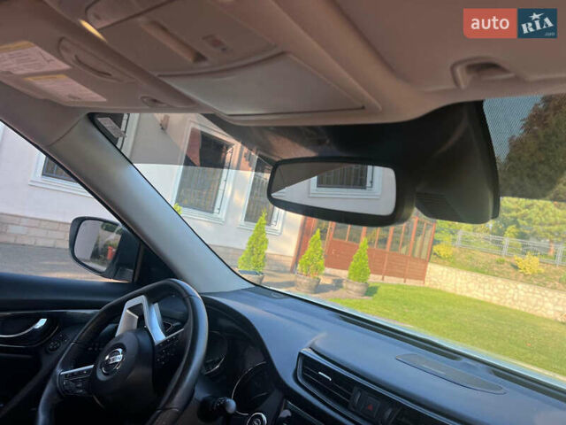 Білий Ніссан Rogue, об'ємом двигуна 2.49 л та пробігом 76 тис. км за 17500 $, фото 3 на Automoto.ua