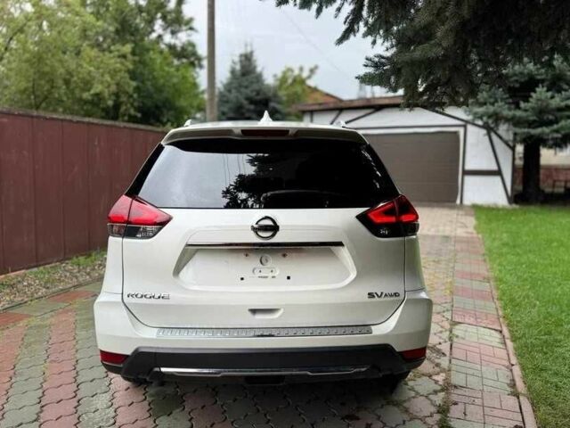 Белый Ниссан Rogue, объемом двигателя 2.5 л и пробегом 120 тыс. км за 13000 $, фото 4 на Automoto.ua