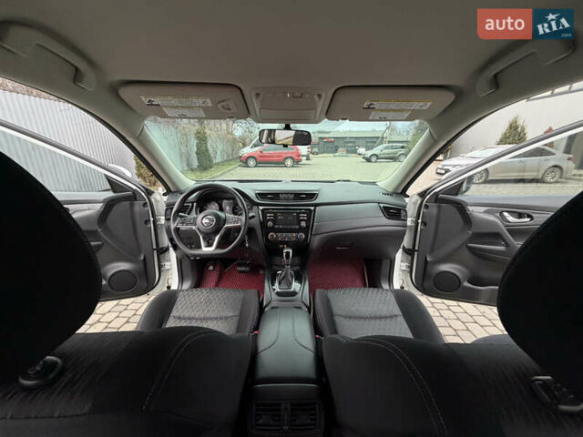 Белый Ниссан Rogue, объемом двигателя 2.5 л и пробегом 50 тыс. км за 16499 $, фото 55 на Automoto.ua