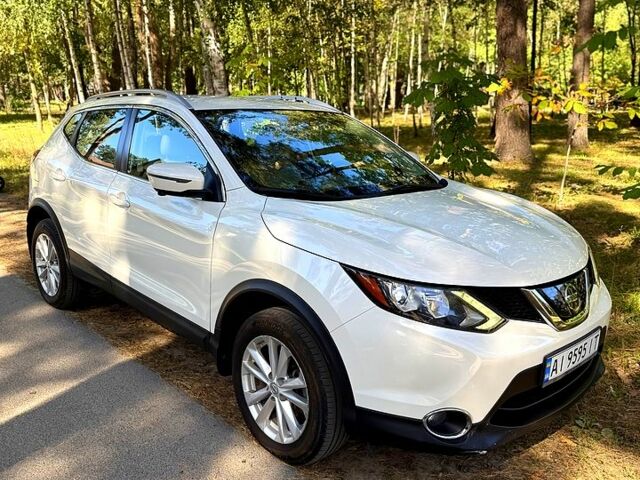 Белый Ниссан Rogue, объемом двигателя 2 л и пробегом 55 тыс. км за 15000 $, фото 1 на Automoto.ua