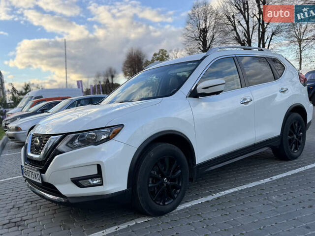 Белый Ниссан Rogue, объемом двигателя 2.49 л и пробегом 107 тыс. км за 15800 $, фото 1 на Automoto.ua
