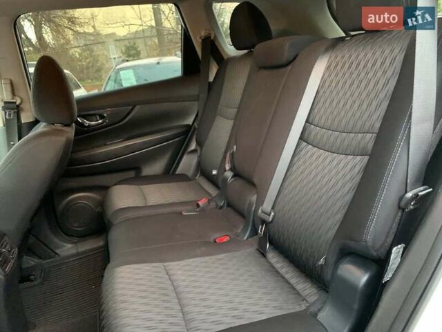 Белый Ниссан Rogue, объемом двигателя 2.5 л и пробегом 144 тыс. км за 14890 $, фото 22 на Automoto.ua