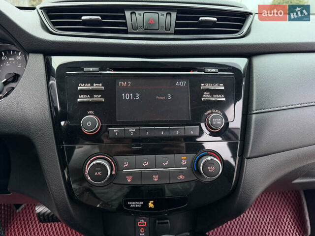 Белый Ниссан Rogue, объемом двигателя 2.5 л и пробегом 50 тыс. км за 16499 $, фото 41 на Automoto.ua