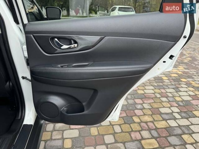 Белый Ниссан Rogue, объемом двигателя 2.5 л и пробегом 113 тыс. км за 14999 $, фото 38 на Automoto.ua