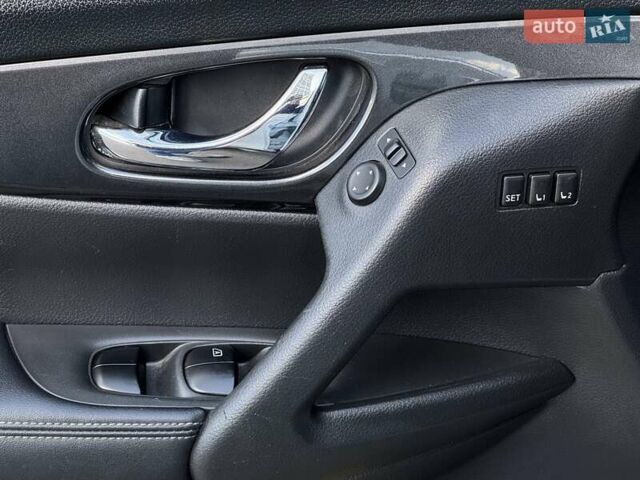 Белый Ниссан Rogue, объемом двигателя 2.49 л и пробегом 100 тыс. км за 15499 $, фото 53 на Automoto.ua