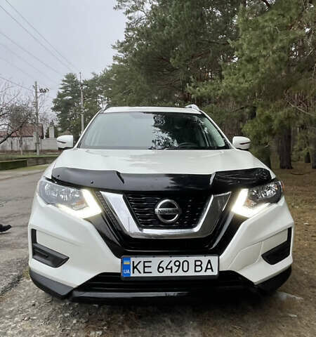 Белый Ниссан Rogue, объемом двигателя 0 л и пробегом 75 тыс. км за 17500 $, фото 6 на Automoto.ua