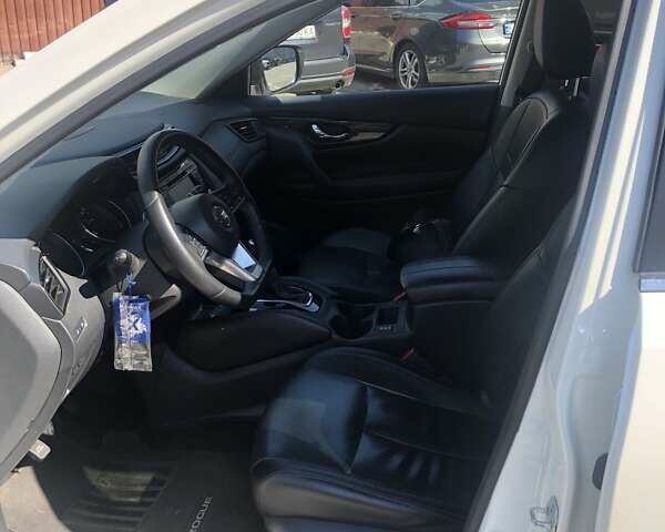 Білий Ніссан Rogue, об'ємом двигуна 2.49 л та пробігом 108 тис. км за 19100 $, фото 7 на Automoto.ua