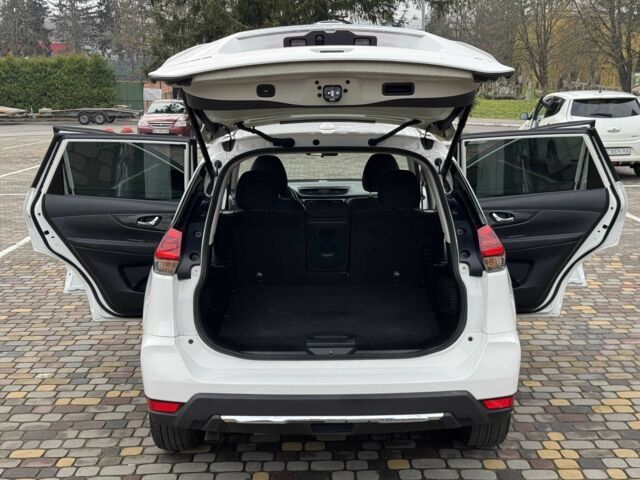 Белый Ниссан Rogue, объемом двигателя 2.5 л и пробегом 113 тыс. км за 14999 $, фото 15 на Automoto.ua