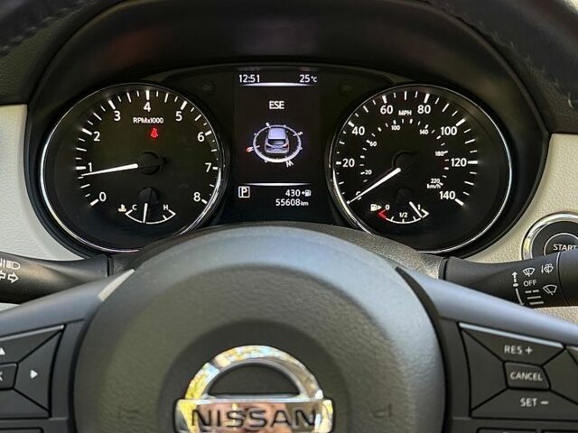 Белый Ниссан Rogue, объемом двигателя 2 л и пробегом 55 тыс. км за 15000 $, фото 6 на Automoto.ua