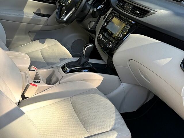 Белый Ниссан Rogue, объемом двигателя 2 л и пробегом 55 тыс. км за 15000 $, фото 8 на Automoto.ua