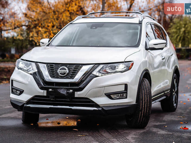 Белый Ниссан Rogue, объемом двигателя 2.49 л и пробегом 92 тыс. км за 18500 $, фото 3 на Automoto.ua
