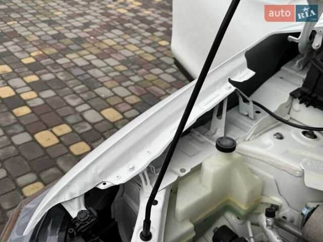 Белый Ниссан Rogue, объемом двигателя 2.5 л и пробегом 113 тыс. км за 14999 $, фото 54 на Automoto.ua