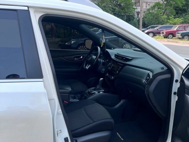 Білий Ніссан Rogue, об'ємом двигуна 2.5 л та пробігом 92 тис. км за 18700 $, фото 9 на Automoto.ua