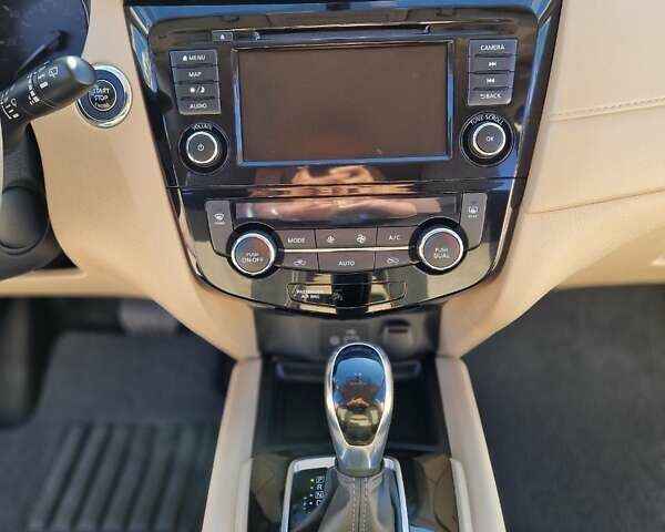 Белый Ниссан Rogue, объемом двигателя 2.49 л и пробегом 60 тыс. км за 16500 $, фото 11 на Automoto.ua