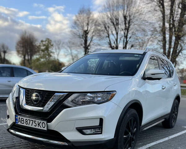 Белый Ниссан Rogue, объемом двигателя 2.49 л и пробегом 107 тыс. км за 15800 $, фото 6 на Automoto.ua