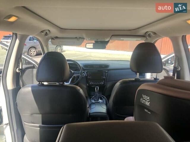 Білий Ніссан Rogue, об'ємом двигуна 2.49 л та пробігом 108 тис. км за 19100 $, фото 9 на Automoto.ua