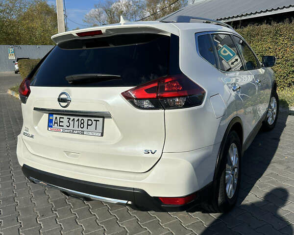 Белый Ниссан Rogue, объемом двигателя 2.49 л и пробегом 73 тыс. км за 18400 $, фото 6 на Automoto.ua