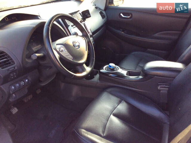 Белый Ниссан Rogue, объемом двигателя 2.49 л и пробегом 107 тыс. км за 15800 $, фото 11 на Automoto.ua