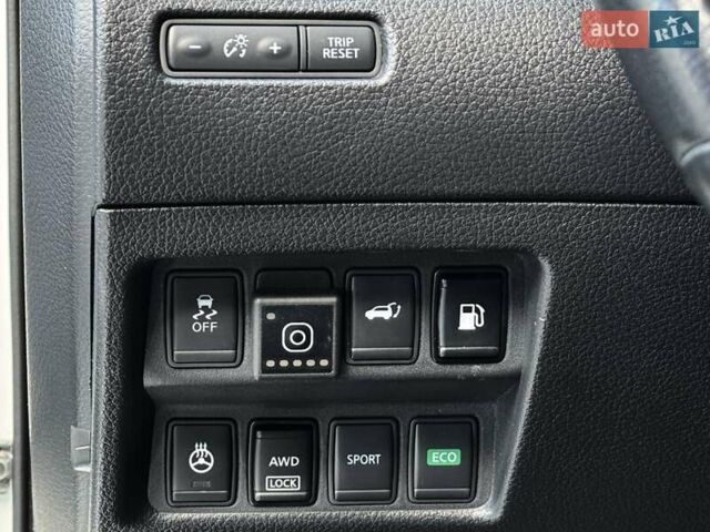 Белый Ниссан Rogue, объемом двигателя 2.49 л и пробегом 100 тыс. км за 15499 $, фото 49 на Automoto.ua