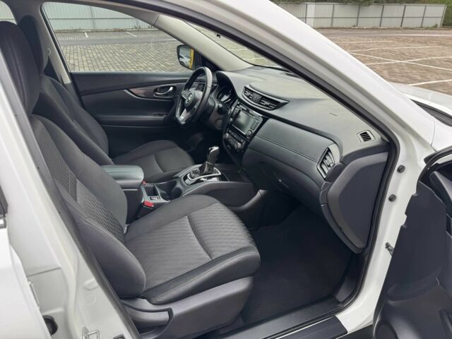 Белый Ниссан Rogue, объемом двигателя 2.5 л и пробегом 113 тыс. км за 14999 $, фото 19 на Automoto.ua